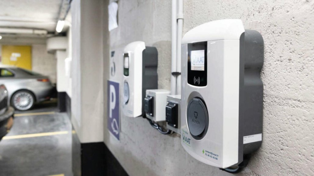 Borne recharge voiture électrique copropriété appartement Morbihan